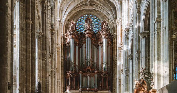 07paris churches christmas facebookJumbo