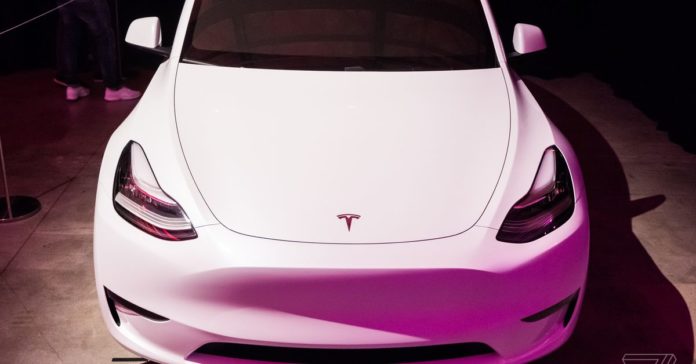 tesla model y 3605