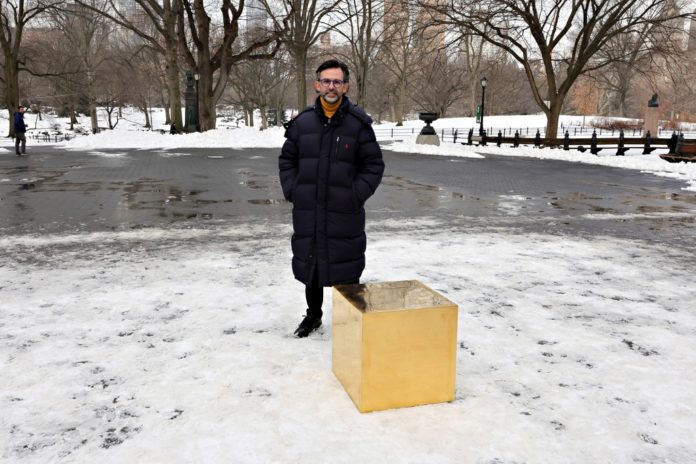 gold cube sculpture nyc 03