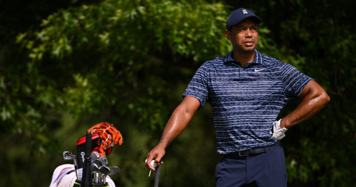 19pga first tiger lead facebookJumbo