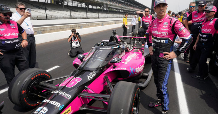 27au indy500 castroneves facebookJumbo