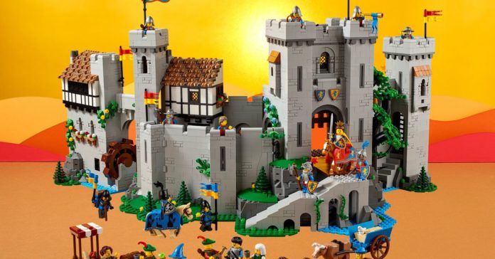 lego new castle 2022 3 2 aspect