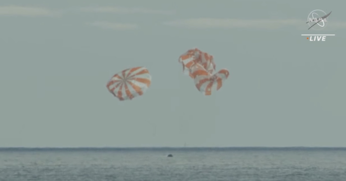 orion capsule splashdown