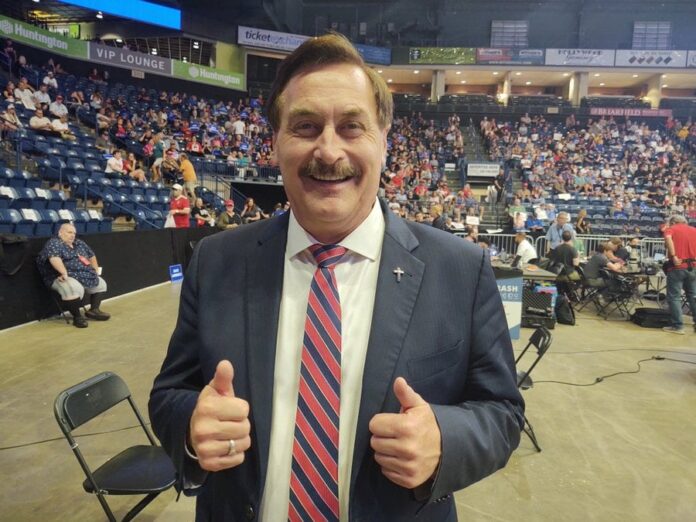 Mike Lindell Trump Youngstown Rally