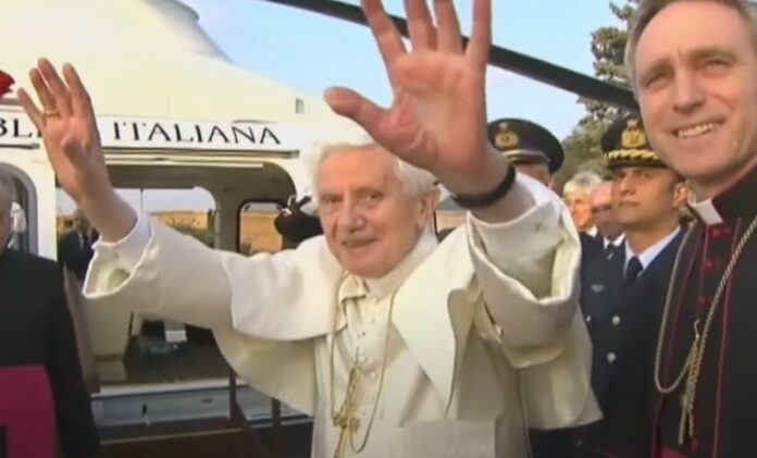 pope benedict wave