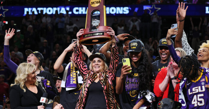 02wcbb lsu kim mulkey 04 facebookJumbo