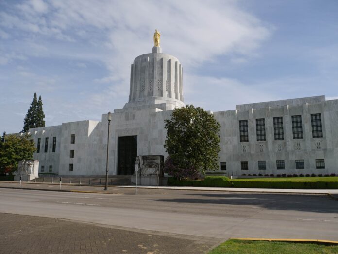 Oregon Capitol Building scaled