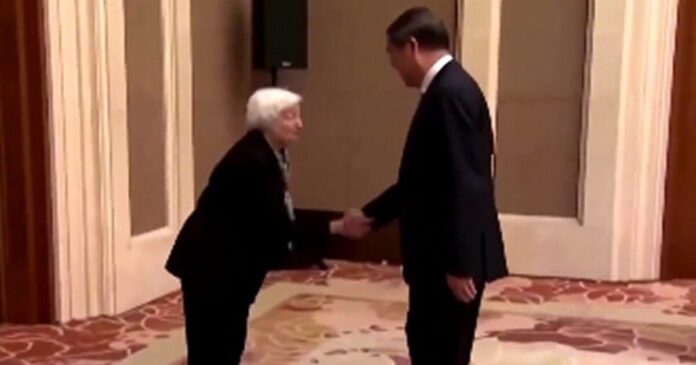 Janet Yellen bows 1200x630