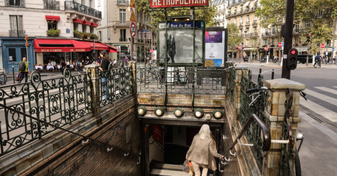 28Olympics Paris Metro tpmz facebookJumbo