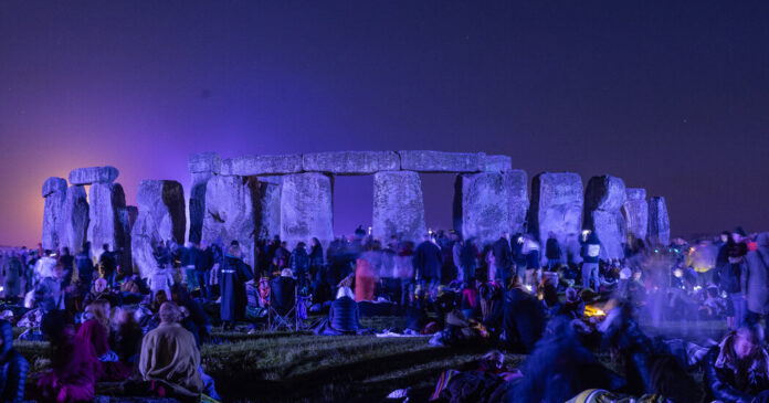 00stonehenge solstice kjfg facebookJumbo