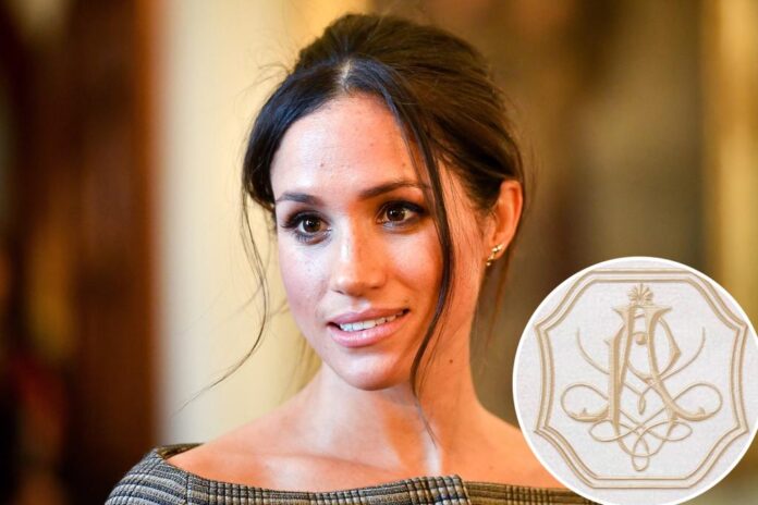 meghan markle chats people inside 89092637